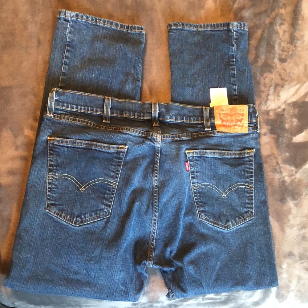 Levi’s 505 Medium Wash 38x30 - Picture 2 of 4
